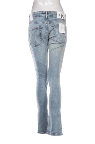 Дамски дънки Calvin Klein Jeans, Размер M, Цвят Син, Цена 157,99 лв.