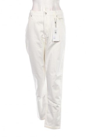 Dámske džínsy  Calvin Klein Jeans, Veľkosť XXL, Farba Kremová, Cena  90,95 €