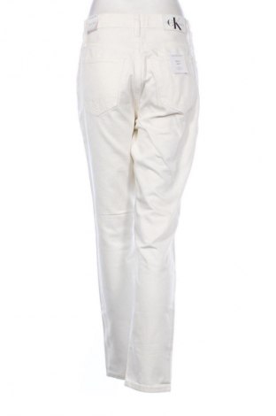 Γυναικείο Τζίν Calvin Klein Jeans, Μέγεθος M, Χρώμα Λευκό, Τιμή 99,99 €