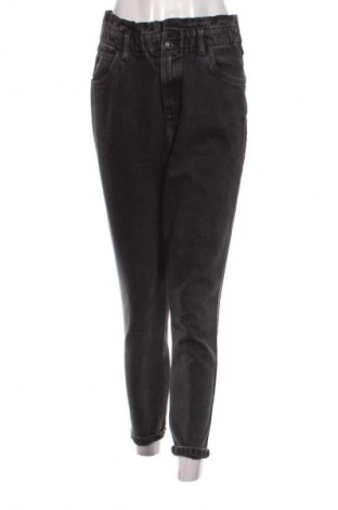 Blugi de femei Cropp, Mărime S, Culoare Gri, Preț 107,89 Lei