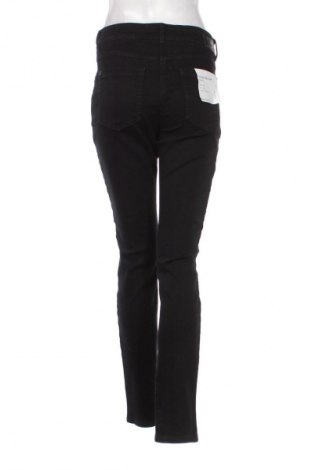 Дамски дънки Gerry Weber, Размер M, Цвят Черен, Цена 142,99 лв.