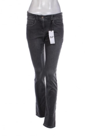 Дамски дънки Gerry Weber, Размер M, Цвят Сив, Цена 142,99 лв.