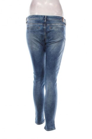 Damskie jeansy Guess, Rozmiar L, Kolor Niebieski, Cena 172,41 zł