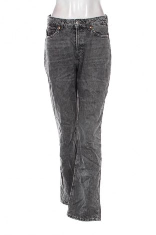 Dámske džínsy  H&M, Veľkosť M, Farba Sivá, Cena  16,95 €