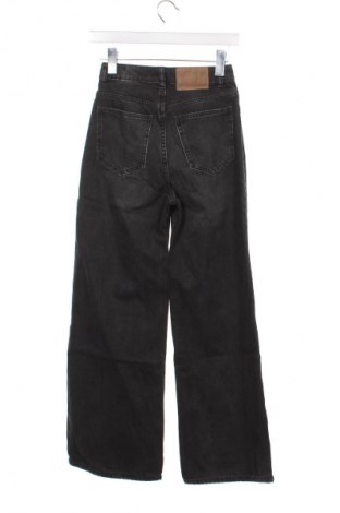 Damskie jeansy H&M Divided, Rozmiar XS, Kolor Czarny, Cena 84,14 zł
