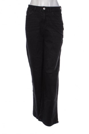Damskie jeansy Pieces, Rozmiar S, Kolor Czarny, Cena 78,16 zł