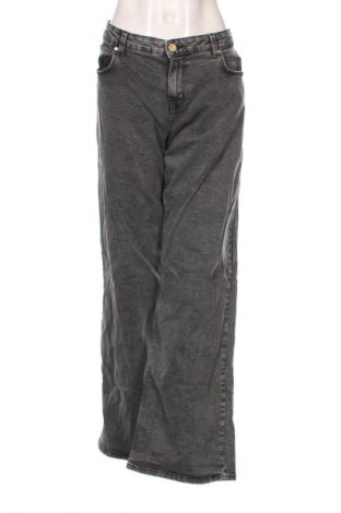 Dámske džínsy  Pieces, Veľkosť XL, Farba Sivá, Cena  19,95 €