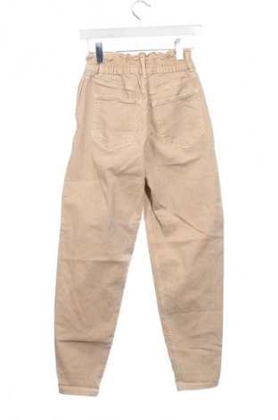 Дамски дънки Pull&Bear, Размер XS, Цвят Бежов, Цена 29,99 лв.