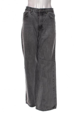 Damskie jeansy Pull&Bear, Rozmiar S, Kolor Szary, Cena 67,41 zł