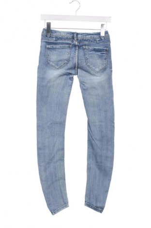 Blugi de femei Pull&Bear, Mărime XS, Culoare Albastru, Preț 76,32 Lei