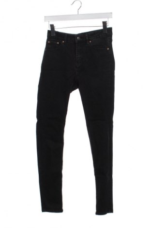 Дамски дънки Pull&Bear, Размер M, Цвят Черен, Цена 29,99 лв.
