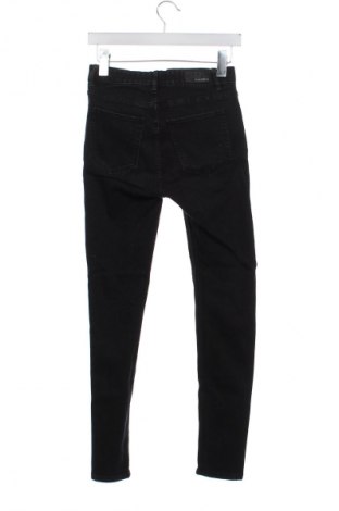 Дамски дънки Pull&Bear, Размер M, Цвят Черен, Цена 29,99 лв.