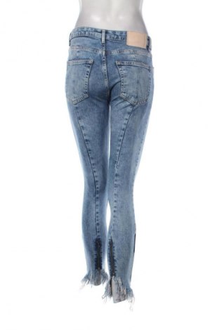 Dámské džíny  Pull&Bear, Velikost S, Barva Modrá, Cena  371,00 Kč