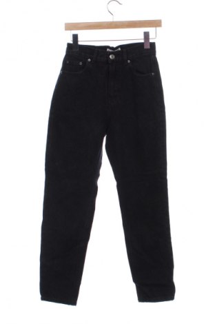 Damskie jeansy Pull&Bear, Rozmiar XXS, Kolor Szary, Cena 110,25 zł