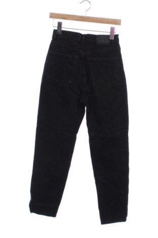 Damskie jeansy Pull&Bear, Rozmiar XXS, Kolor Szary, Cena 110,25 zł