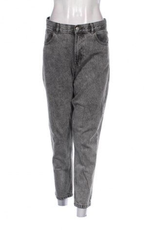 Damskie jeansy Pull&Bear, Rozmiar XL, Kolor Czarny, Cena 66,67 zł