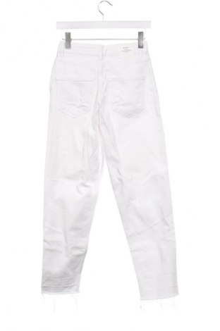 Дамски дънки Stradivarius, Размер XS, Цвят Бял, Цена 29,99 лв.