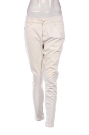 Damskie jeansy Stradivarius, Rozmiar L, Kolor Biały, Cena 66,67 zł