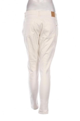 Damskie jeansy Stradivarius, Rozmiar L, Kolor Biały, Cena 66,67 zł
