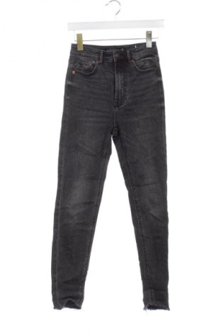 Női farmernadrág Stradivarius, Méret XS, Szín Fekete, Ár 7 879 Ft