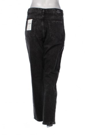 Damskie jeansy Stradivarius, Rozmiar M, Kolor Czarny, Cena 105,70 zł