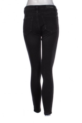 Damskie jeansy Stradivarius, Rozmiar M, Kolor Czarny, Cena 66,67 zł