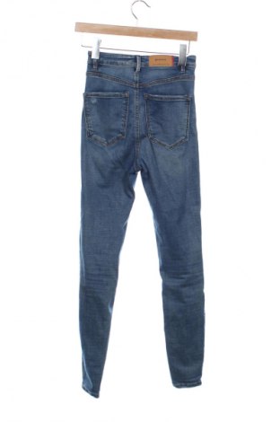 Damskie jeansy Stradivarius, Rozmiar XS, Kolor Niebieski, Cena 66,67 zł