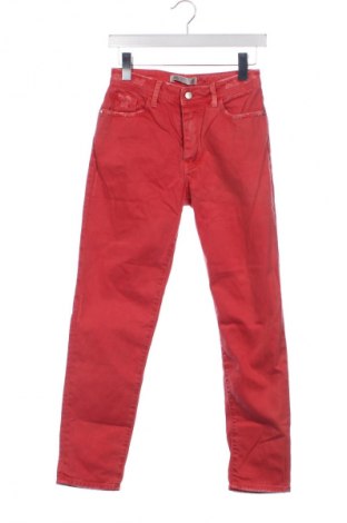 Damskie jeansy Zara, Rozmiar XS, Kolor Czerwony, Cena 62,92 zł