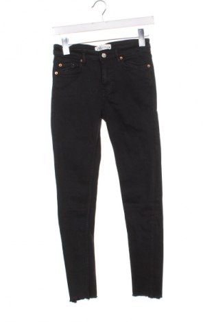 Damskie jeansy Zara, Rozmiar XS, Kolor Czarny, Cena 62,02 zł