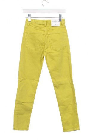Damskie jeansy Zara, Rozmiar XS, Kolor Zielony, Cena 142,53 zł