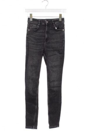 Дамски дънки Zara, Размер XS, Цвят Черен, Цена 18,99 лв.
