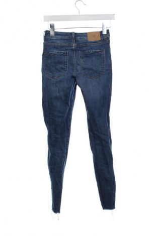 Дамски дънки Zara, Размер S, Цвят Син, Цена 18,99 лв.