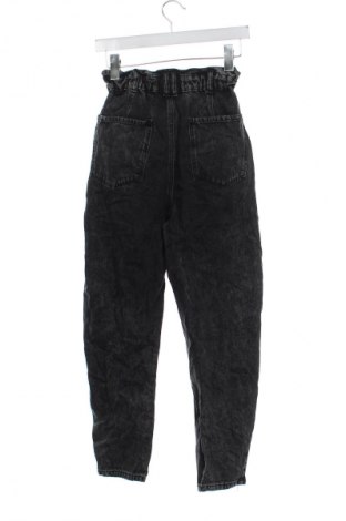Blugi de femei Zara, Mărime XXS, Culoare Negru, Preț 93,99 Lei