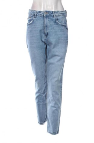 Damskie jeansy Zara, Rozmiar M, Kolor Niebieski, Cena 62,07 zł