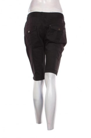 Pantaloni scurți de femei Colours Of The World, Mărime M, Culoare Negru, Preț 50,00 Lei