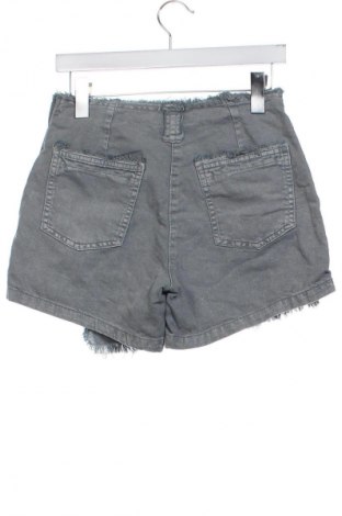 Dámske kraťasy  Cropp, Veľkosť XS, Farba Sivá, Cena  14,95 €