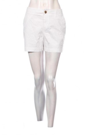 Pantaloni scurți de femei H&M L.O.G.G., Mărime S, Culoare Alb, Preț 50,00 Lei