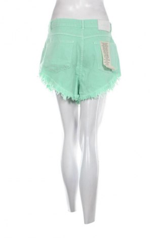 Pantaloni scurți de femei HINNOMINATE, Mărime L, Culoare Verde, Preț 373,99 Lei