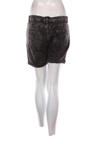 Damen Shorts Janina, Größe S, Farbe Schwarz, Preis € 10,00