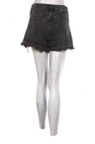Damen Shorts Levi's, Größe M, Farbe Grau, Preis 24,55 €