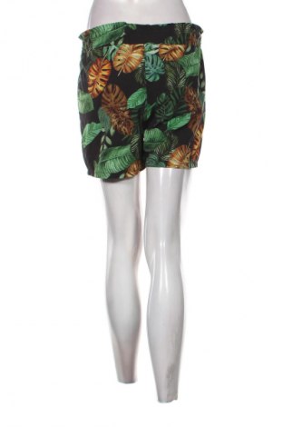 Dámske kraťasy  NEW COLLECTION, Veľkosť S, Farba Viacfarebná, Cena  17,39 €