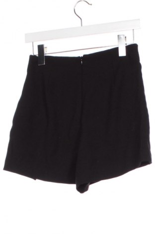 Pantaloni scurți de femei Stradivarius, Mărime XS, Culoare Negru, Preț 33,99 Lei