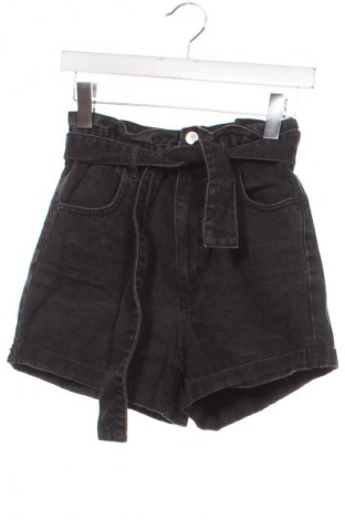 Damen Shorts Stradivarius, Größe XS, Farbe Schwarz, Preis € 13,99