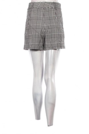 Pantaloni scurți de femei Stradivarius, Mărime S, Culoare Multicolor, Preț 47,99 Lei