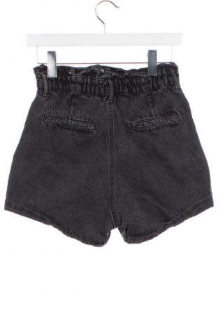 Dámske kraťasy  Stradivarius, Veľkosť XS, Farba Čierna, Cena  9,72 €