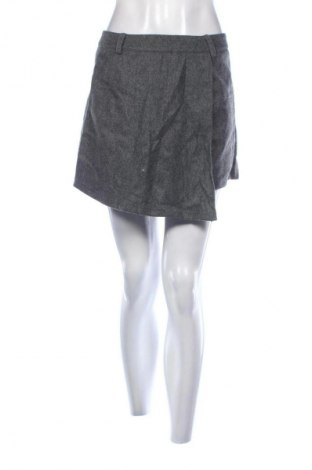 Pantaloni scurți de femei Unbranded, Mărime M, Culoare Gri, Preț 65,99 Lei