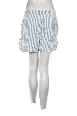 Дамски къс панталон Vero Moda, Размер M, Цвят Многоцветен, Цена 12,99 лв.