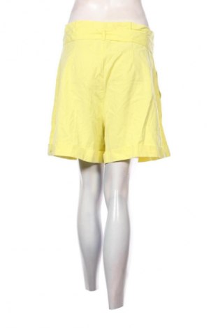 Pantaloni scurți de femei Yfl Reserved, Mărime M, Culoare Galben, Preț 50,00 Lei