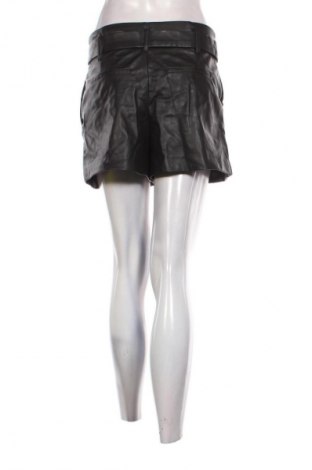 Pantaloni scurți de femei Zara, Mărime S, Culoare Negru, Preț 52,63 Lei