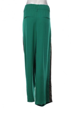 Dámske nohavice Bershka, Veľkosť XL, Farba Zelená, Cena  15,95 €